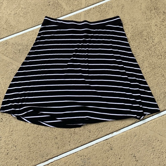 Ava & Viv Dresses & Skirts - Elastic waist striped skirt